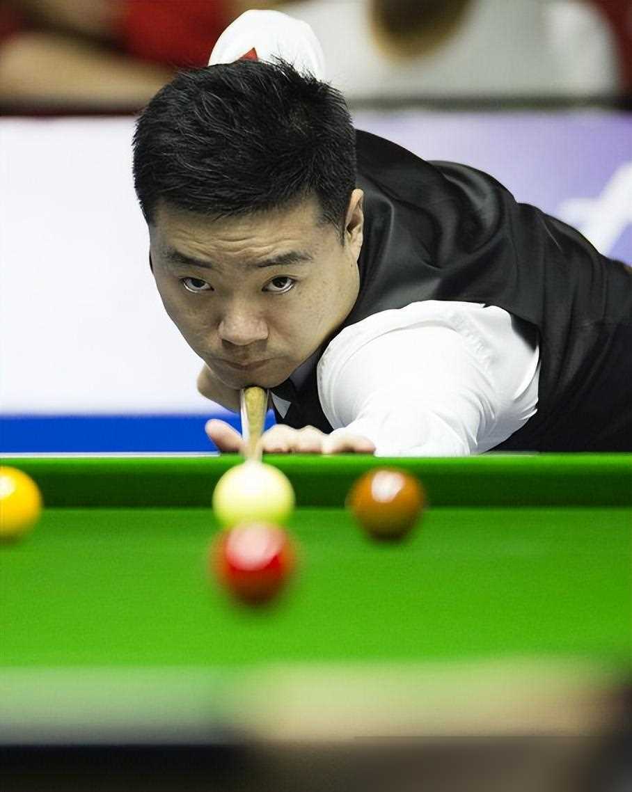 一个引人注 一个引人注